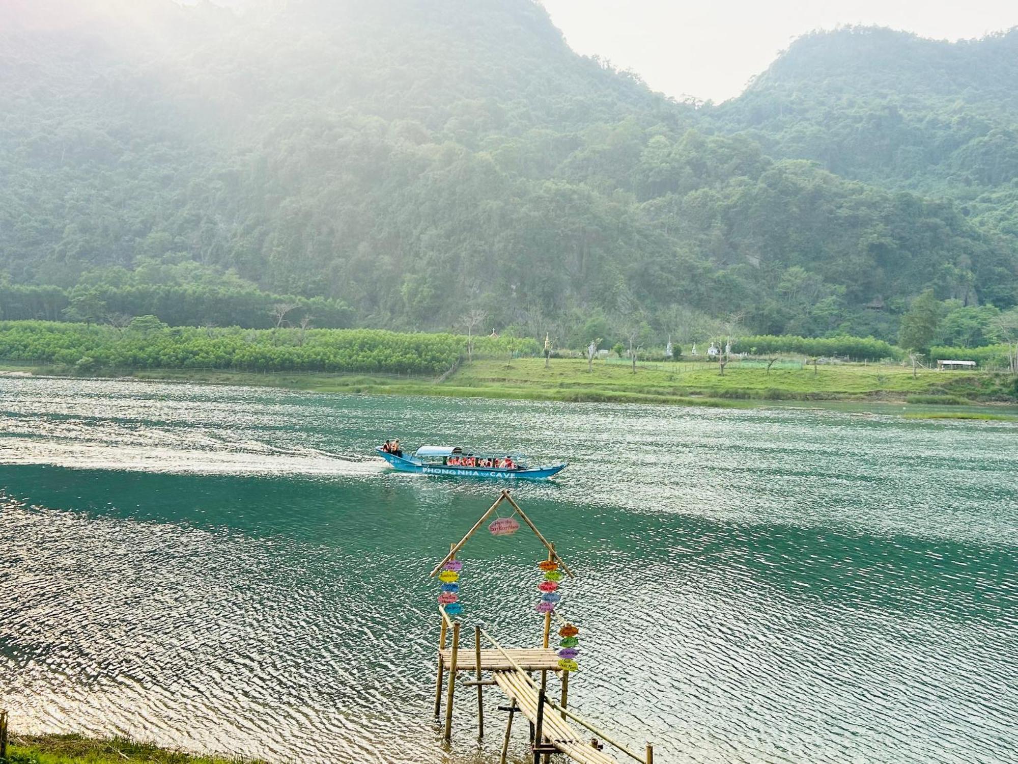 Son River House Phong Nha Exteriér fotografie