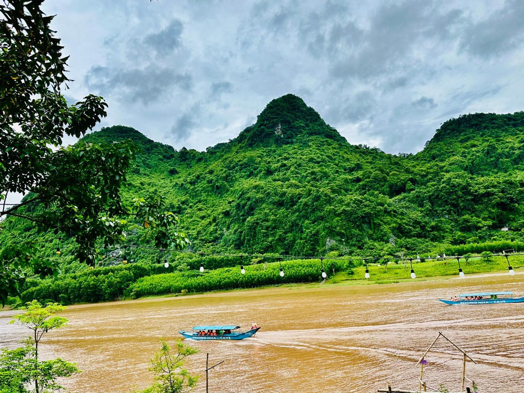 Son River House Phong Nha Exteriér fotografie